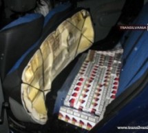 O femeie a ascuns 480 pachete de ţigări într-un autovehicul