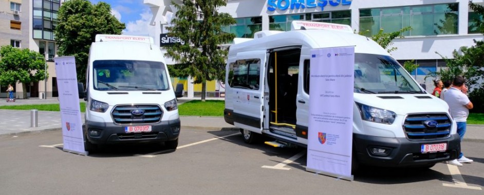 Primele două microbuze electrice au sosit în județul Satu Mare
