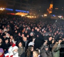 Mii de sătmăreni au petrecut Revelionul în centrul oraşului (Galerie FOTO)