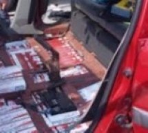 Peste 500 pachete ţigări descoperite într-un autoturism
