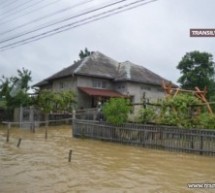 Viituri şi gospodării inundate în mai multe sate din judeţul Satu Mare