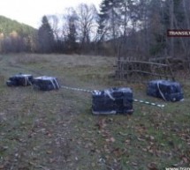 Mii de pachete cu țigări de contrabandă, abandonate pe fâșia de graniță cu Ucraina