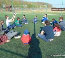 Liceeni francezi, în tabără cu copiii din mediile defavorizate