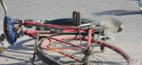 Biciclist accidentat grav în Turulung