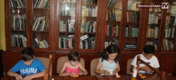 Atelier de origami în vacanța de vară la Biblioteca Județeană