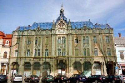 Primarul Coica îi cere lui Ţânţaş să doneze oraşului Hotelul Dacia