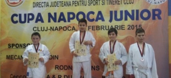 Nouă medalii pentru karateka la Cupa „Napoca Junior”