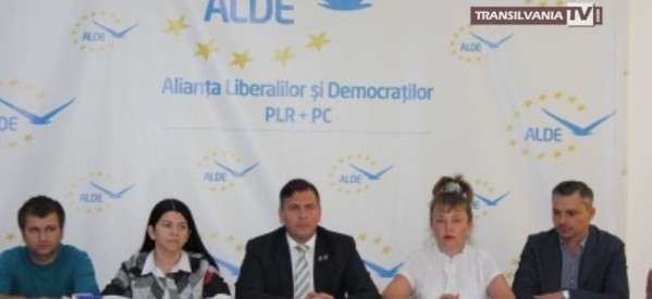 Membrii ALDE Satu Mare vor oferi 200 de ghiozdane copiilor nevoiași