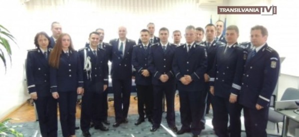 Polițiștii au fost avansați în grad cu ocazia Zilei Naționale a României