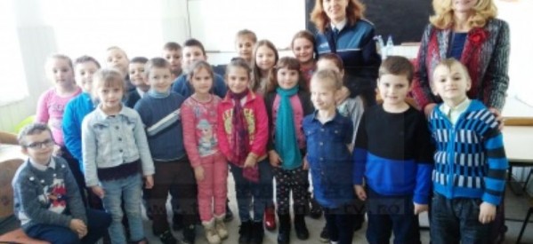 Elevii din Racșa și Livada dornici să intre în „Școala Siguranței Tedi”