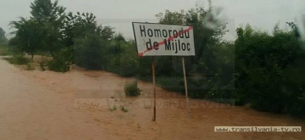 Inundații între localitățile Homorodu de Mijloc și Homorodu de Jos