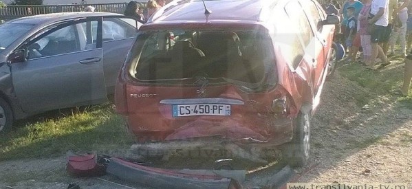 Accident în localitatea Borlești. O persoană a ajuns la spital