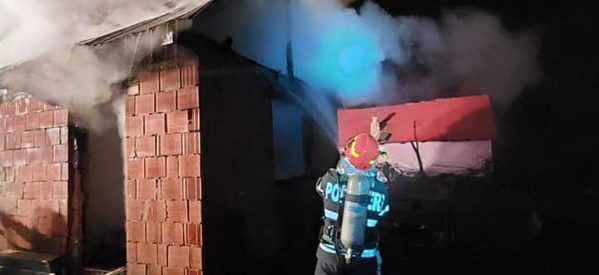 Incendiu la o casă de locuit din localitatea Tătărești